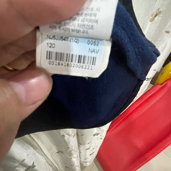 The North Face fleece jacket. Size 5/6. Unisex. - Picture 4 of 8